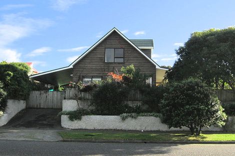 Photo of property in 177 Tutere Street, Waikanae Beach, Waikanae, 5036