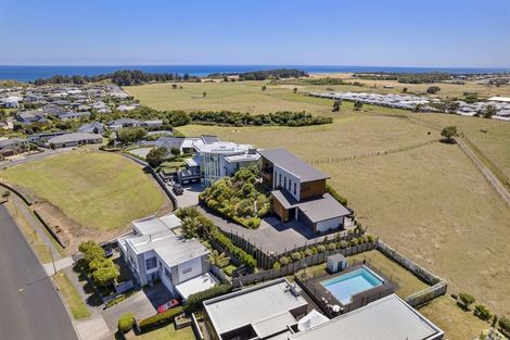 Photo of property in 16a Links Drive, Waiwhakaiho, New Plymouth, 4312