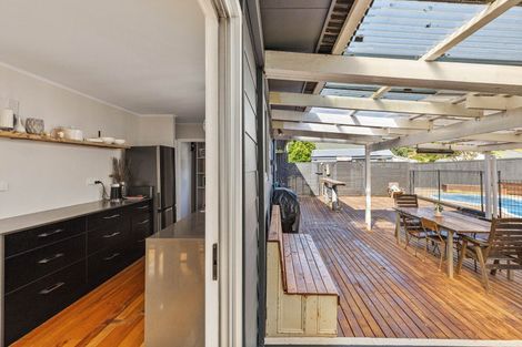Photo of property in 6 Coey Place, Glen Eden, Auckland, 0602