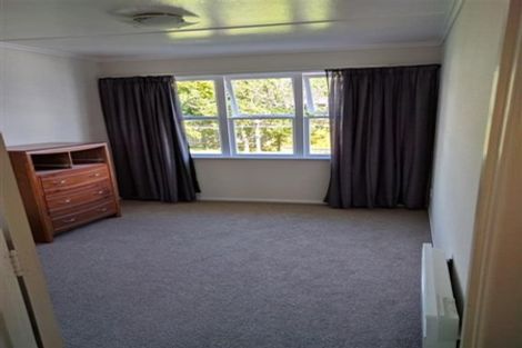 Photo of property in 1/28 Neal Avenue, Glenfield, Auckland, 0629