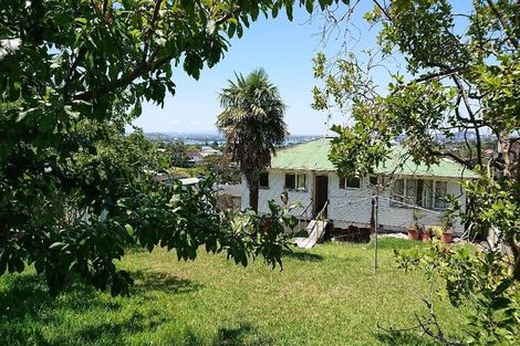 Photo of property in 20 City View Terrace, Birkenhead, Auckland, 0626