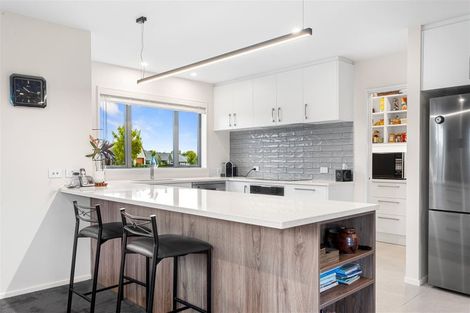 Photo of property in 46 Watkins Drive, Rangiora, 7400