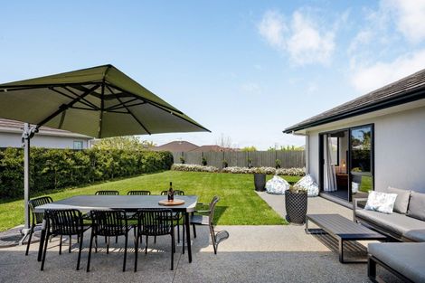 Photo of property in 22 Miranda Place, Flagstaff, Hamilton, 3210