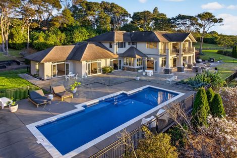 Photo of property in 1 Pearson Road, Whitford, Howick, 2571