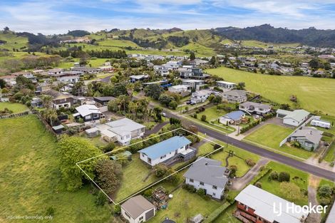 Photo of property in 60 The Crescent, Waihi Beach, 3611