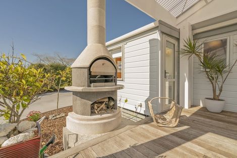 Photo of property in 9 Charles Green Drive, Cooks Beach, Whitianga, 3591