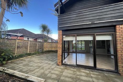 Photo of property in 20a Otakau Road, Milford, Auckland, 0620