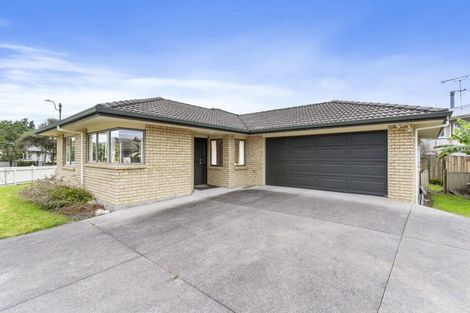Photo of property in 1 Cabeleigh Drive, Helensville, 0800