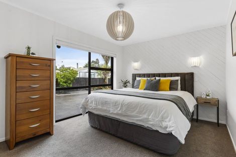 Photo of property in 7 Rheingold Place, Huapai, Kumeu, 0810