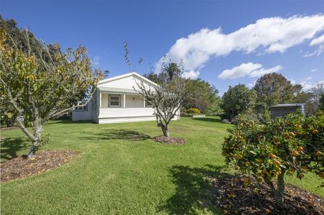 Photo of property in 2059 State Highway 16, Helensville, 0875