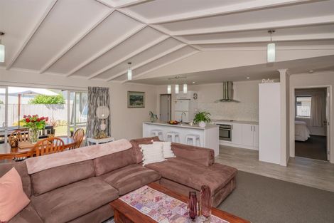 Photo of property in 9 Wells Place, Whitianga, 3510