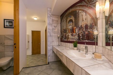 Photo of property in 32 Seatoun Heights Road, Seatoun, Wellington, 6022