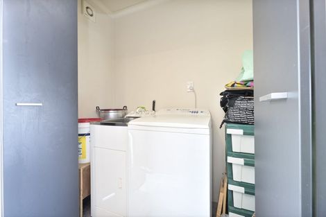 Photo of property in 41 St Leonards Road, Kelston, Auckland, 0602