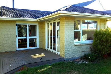 Photo of property in 16 Shearer Avenue, Papanui, Christchurch, 8052