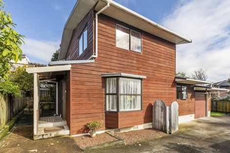 Photo of property in 1/39 Sturges Road, Henderson, Auckland, 0612