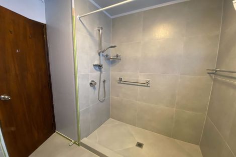 Photo of property in 18 Woodhouse Place, West Harbour, Auckland, 0618
