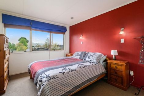 Photo of property in 8 Walnut Place, Owhata, Rotorua, 3010