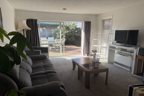 Photo of property in 2/1 Tahi Place, Belfast, Christchurch, 8051