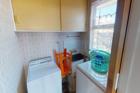 Photo of property in 33 Tararua Terrace, Cloverlea, Palmerston North, 4412