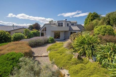 Photo of property in 61 Kennedy Crescent, Wanaka, 9305