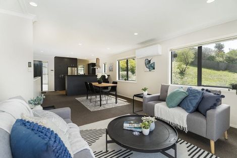 Photo of property in 28b Ronald Woolf Place, Churton Park, Wellington, 6037