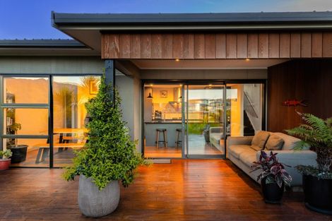 Photo of property in 30 Ferndale Drive, Waikanae, 5036