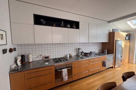 Photo of property in 64 Elizabeth Street, Mount Victoria, Wellington, 6011