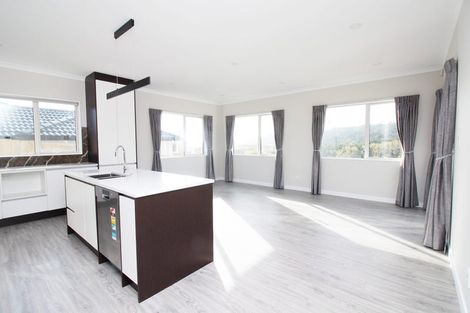 Photo of property in 80 Jeroboam Loop, Kumeu, 0810