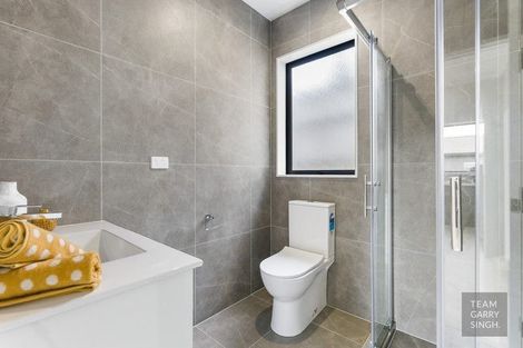 Photo of property in 2 Nanleen Rise, Manurewa, Auckland, 2105