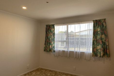 Photo of property in 1/21 Roband Crescent, Brown Owl, Upper Hutt, 5018