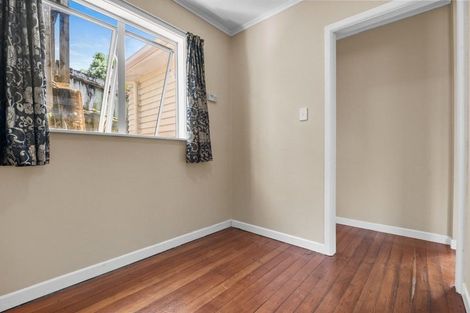 Photo of property in 23b Kamara Road, Glen Eden, Auckland, 0602