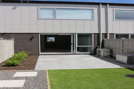 Photo of property in 43 Periko Way, Takanini, 2112