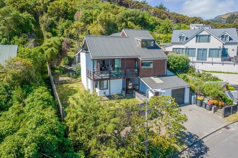 Photo of property in 19 Settlers Hill, Akaroa, 7520