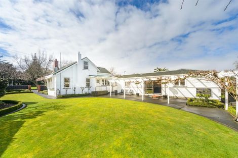 Photo of property in 23 Follett Street, Marton, 4710