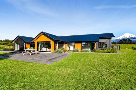 Photo of property in 160 Maude Road, Kaimiro, New Plymouth, 4371