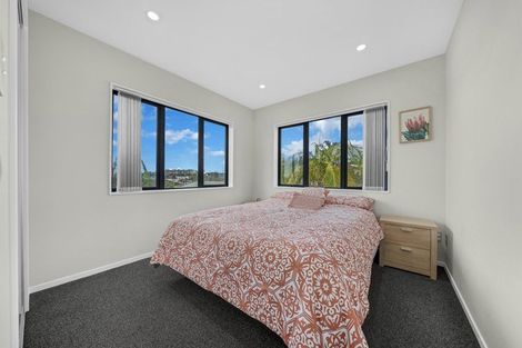 Photo of property in 12 Nandi Lane, Ranui, Auckland, 0612