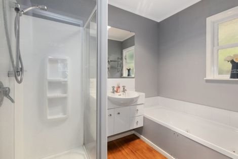 Photo of property in 3 Aspen Grove, Maungaraki, Lower Hutt, 5010