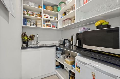 Photo of property in 4 Palmer Crescent, Silverstream, Upper Hutt, 5019