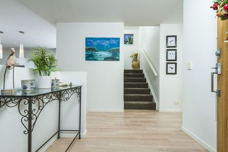 Photo of property in 8 Sealy Road, Torbay, Auckland, 0630