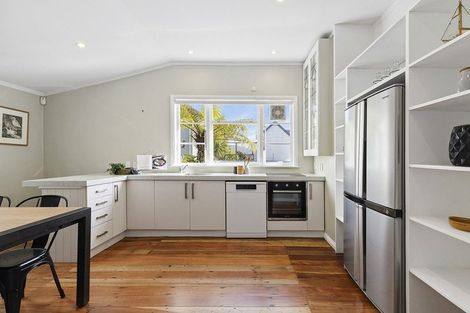 Photo of property in 18 Carrington Street, Mount Cook, Wellington, 6021