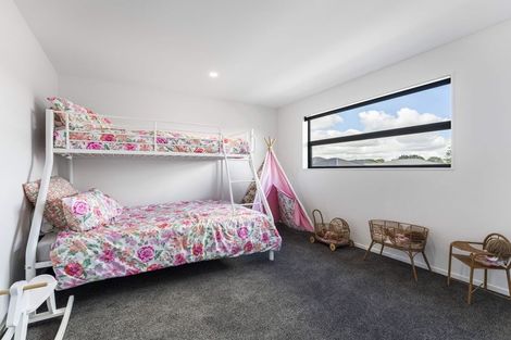 Photo of property in 28 Leathem Crescent, Pokeno, 2402