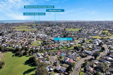 Photo of property in 3 Kendall Court, Wattle Downs, Auckland, 2103