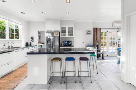 Photo of property in 12 Alva Street, Dunedin Central, Dunedin, 9016