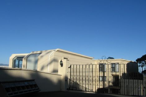 Photo of property in 1/25 Thane Road, Roseneath, Wellington, 6011