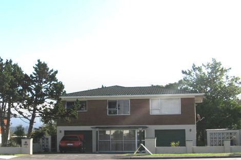 Photo of property in 1/4216a Great North Road, Glendene, Auckland, 0602