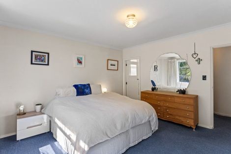 Photo of property in 48 Tiromoana Road, Raumati South, Paraparaumu, 5032