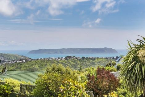 Photo of property in 2 Coventry Close, Ascot Park, Porirua, 5024