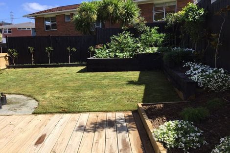 Photo of property in 13 Merchant Avenue, Te Atatu South, Auckland, 0610