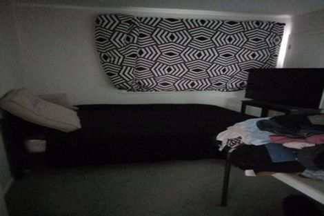 Photo of property in 31 Dawnhaven Drive, Te Atatu Peninsula, Auckland, 0610