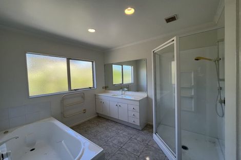 Photo of property in 28 Ardagh Place, Dannemora, Auckland, 2016